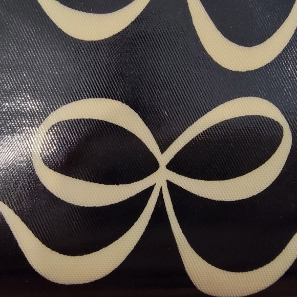 KATE SPADE Daycation Neda Zip Around Wallet Coated Canvas Black White Bows Print - Picture 6 of 7